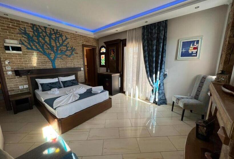 חדר דלוקס לארבעה, Kappa Rooms