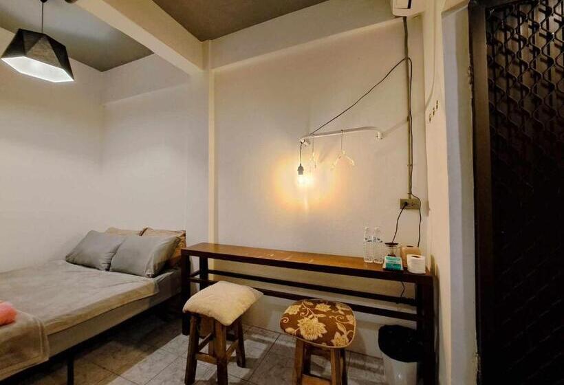 اتاق استاندارد با تخت دوبل, 8 Sleeper Street Guesthouse