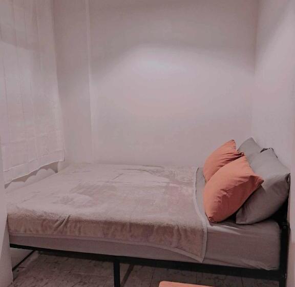 اتاق استاندارد با تخت دوبل, 8 Sleeper Street Guesthouse