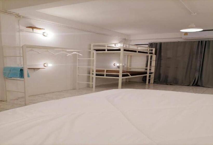 اتاق استاندارد با سرویس بهداشتی مشترک, 8 Sleeper Street Guesthouse