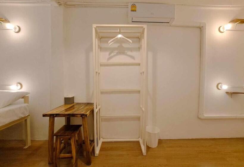 اتاق استاندارد یک تخته با سرویس بهداشتی مشترک, 8 Sleeper Street Guesthouse