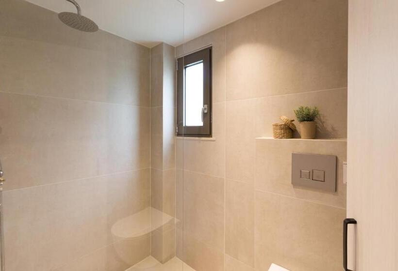 سوییت جونیور, Calmare Suites