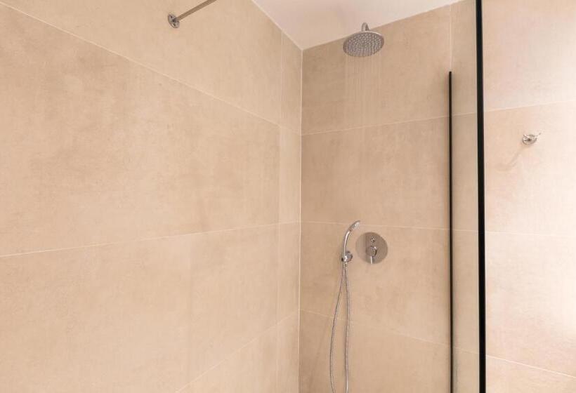 سوییت جونیور, Calmare Suites