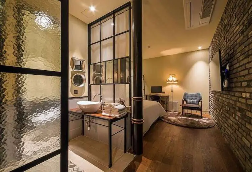 Chambre Standard, March