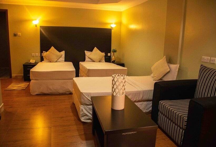 اتاق لوکس سه تخته, Panone Hotel Sakina