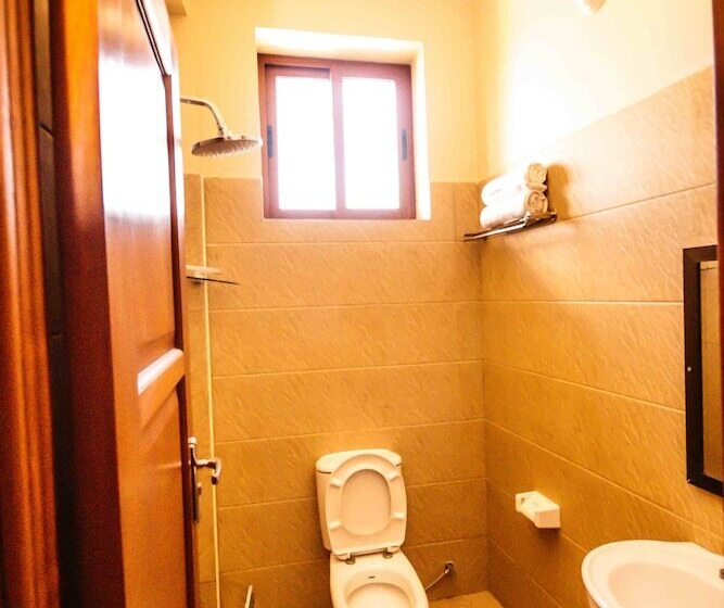 اتاق لوکس, Panone Hotel Sakina