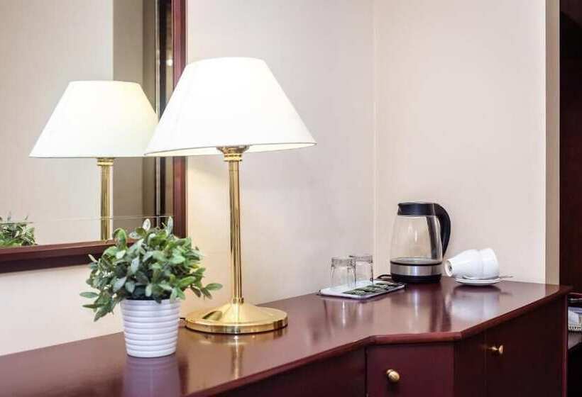 اتاق استاندارد, President