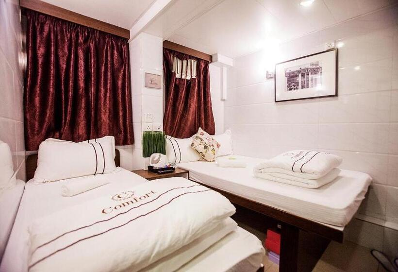 اتاق استاندارد سه نفره, Sun Guest House