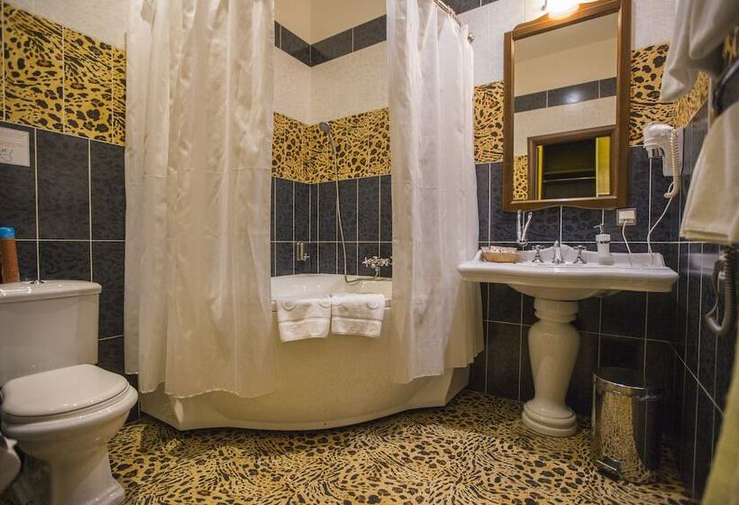 سوییت جونیور, Zodiak Boutique