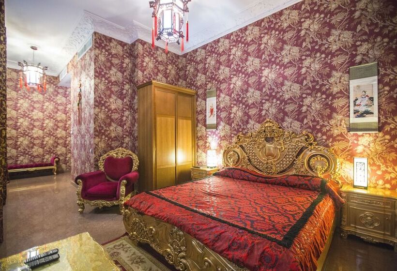 سوییت جونیور, Zodiak Boutique