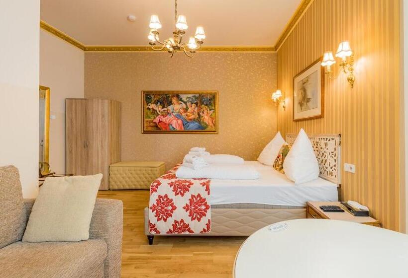 اتاق خانوادگی, Parlamento Rooms