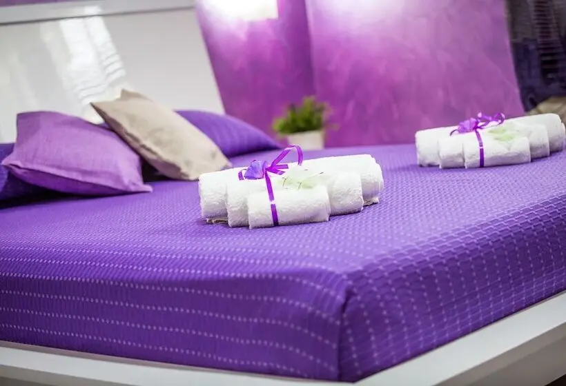 اتاق لوکس سه تخته, B&b Pepito