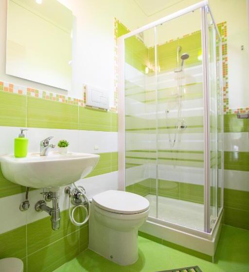 غرفة قياسية مطلّة علي البحر مزوَّدة بشُرفة, B&b Pepito