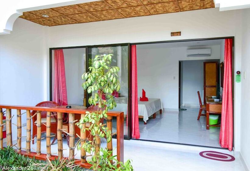 اتاق لوکس, Alona Vida Beach Resort