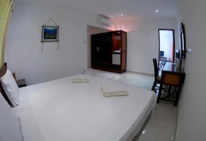 اتاق خانوادگی, Alona Vida Beach Resort