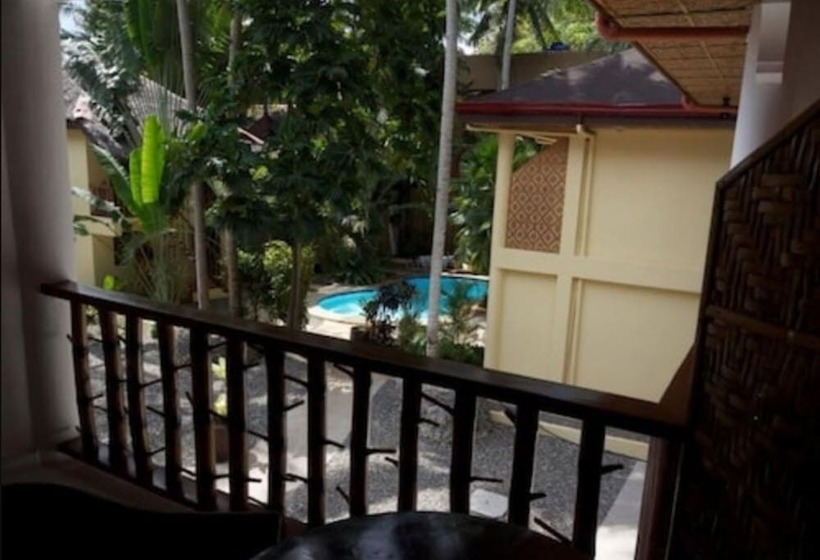 اتاق خانوادگی, Alona Vida Beach Resort