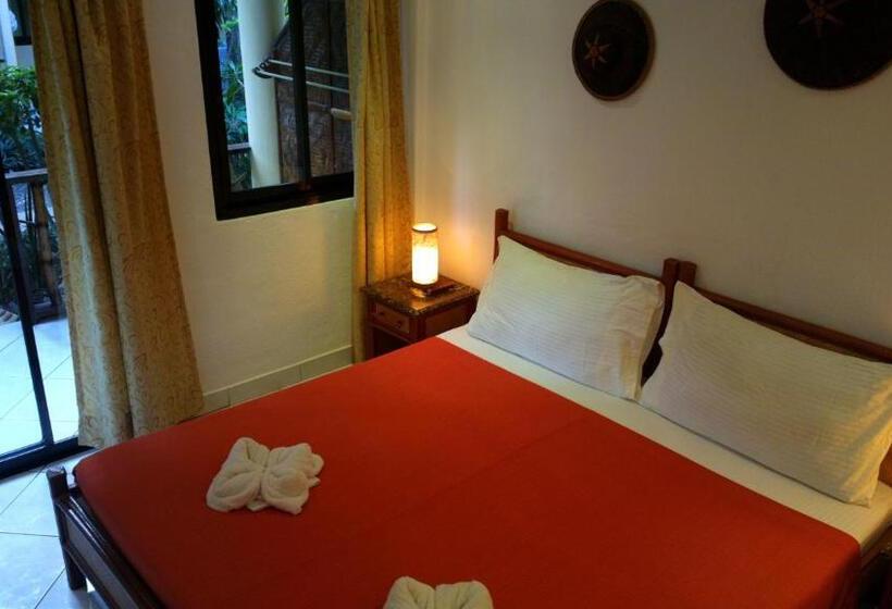 اتاق لوکس, Alona Vida Beach Resort