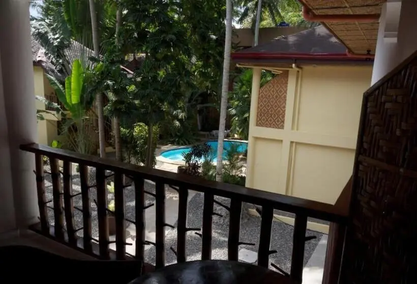 اتاق خانوادگی, Alona Vida Beach Resort