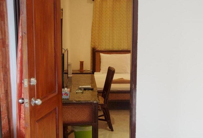 اتاق خانوادگی, Alona Vida Beach Resort