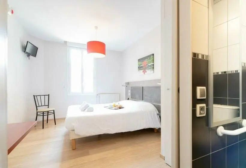 身障者適用スタンダードルーム, Logis Hôtel La Vieille Auberge Du Soubestre