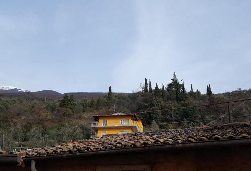 이코노미 룸, Albergo Pace