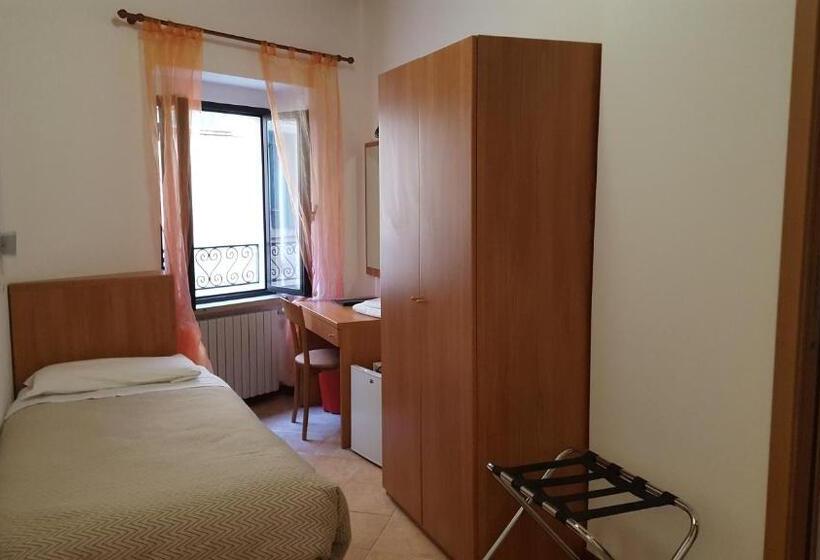 이코노미 싱글 룸, Albergo Pace