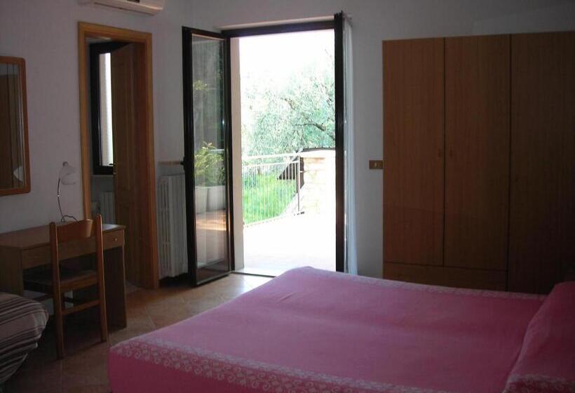 디럭스 룸 호수 전망, Albergo Pace