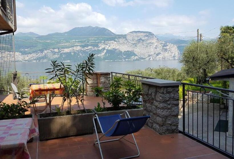 디럭스 룸 호수 전망, Albergo Pace