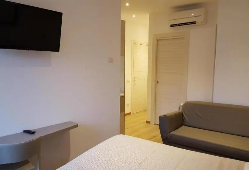 اتاق سوپریور, Albergo Pace