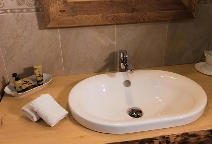 اتاق لوکس, Agriturismo Milord