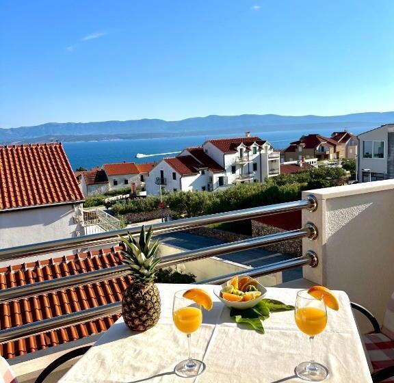 استودیو استاندارد با چشم‌انداز دریا و بالکن, Vespera Apartments