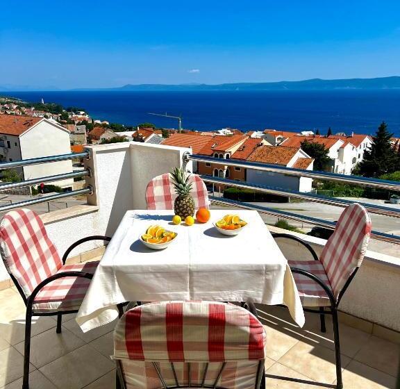 1 Bedroom Penthouse Apartment, Vespera Apartments