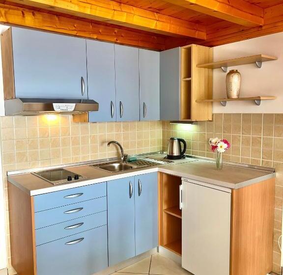 1 Bedroom Penthouse Apartment, Vespera Apartments