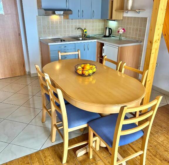 1 Bedroom Penthouse Apartment, Vespera Apartments