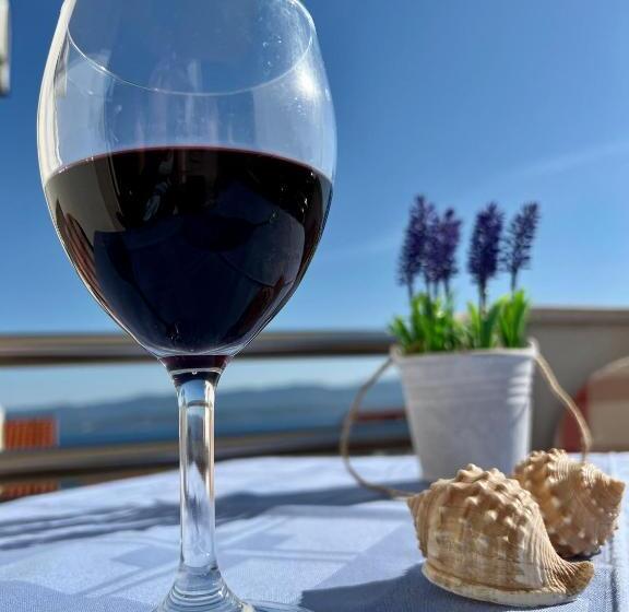 آپارتمان 1 خوابه با چشم‌انداز دریا, Vespera Apartments