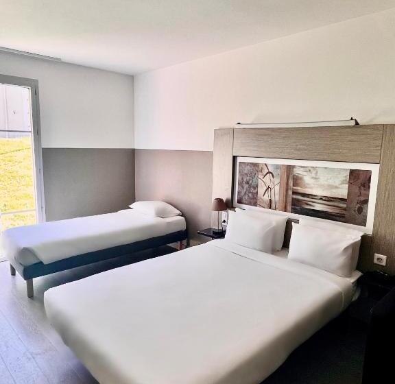 סטודיו משפחתי, Residence Chateau Du Mee