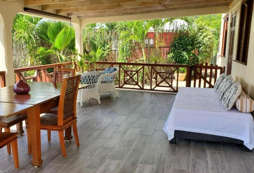 آپارتمان 1 خوابه همکف, Villa Touloulou