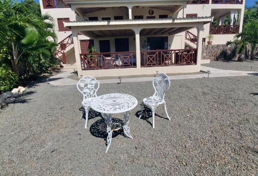 آپارتمان 1 خوابه همکف, Villa Touloulou