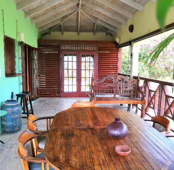 آپارتمان 2 خوابه, Villa Touloulou