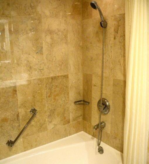 Club Room King Bed, The Heritage Hotel Manila