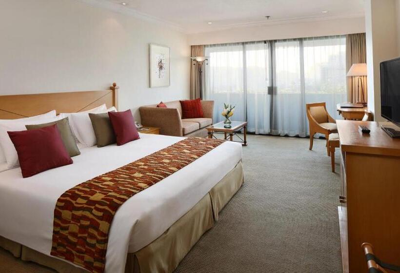 Club Room King Bed, The Heritage Hotel Manila