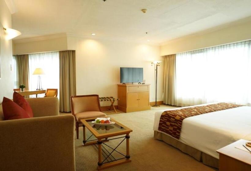 سوییت جونیور, The Heritage Hotel Manila