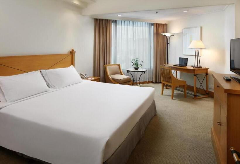 اتاق سوپریور با تخت بزرگ, The Heritage Hotel Manila