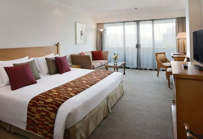 Club Room King Bed, The Heritage Hotel Manila