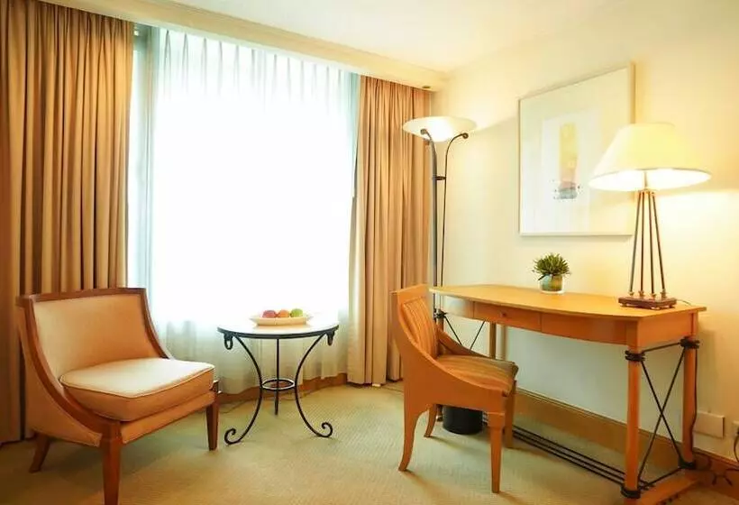 اتاق کلاب, The Heritage Hotel Manila