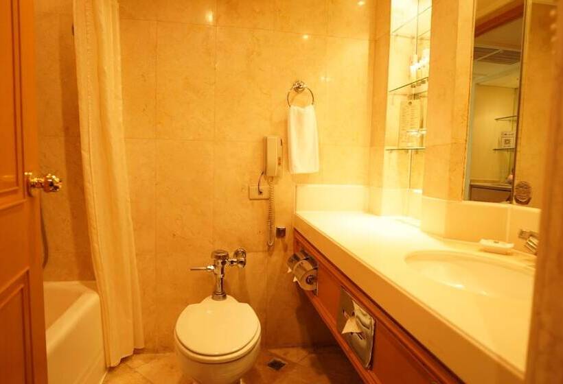 اتاق لوکس با تخت بزرگ, The Heritage Hotel Manila