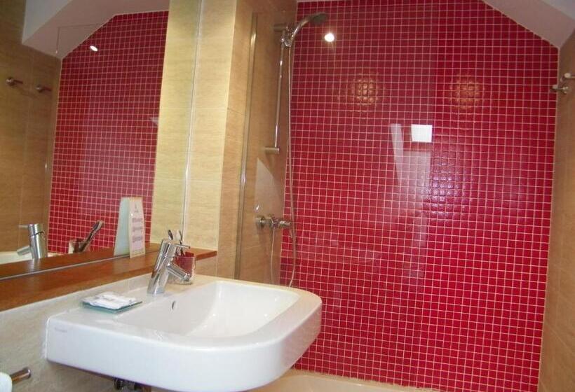 标准间, Posada Giraldilla