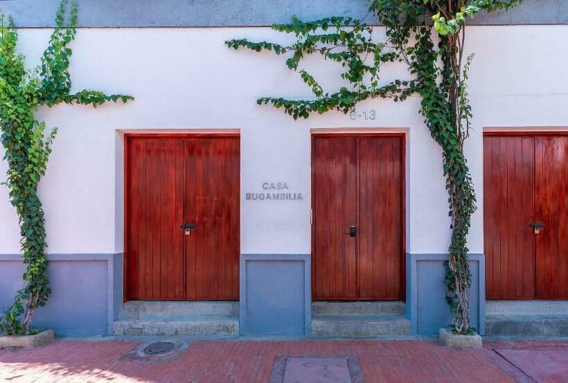 דירת חדר, Casa Bugambilia