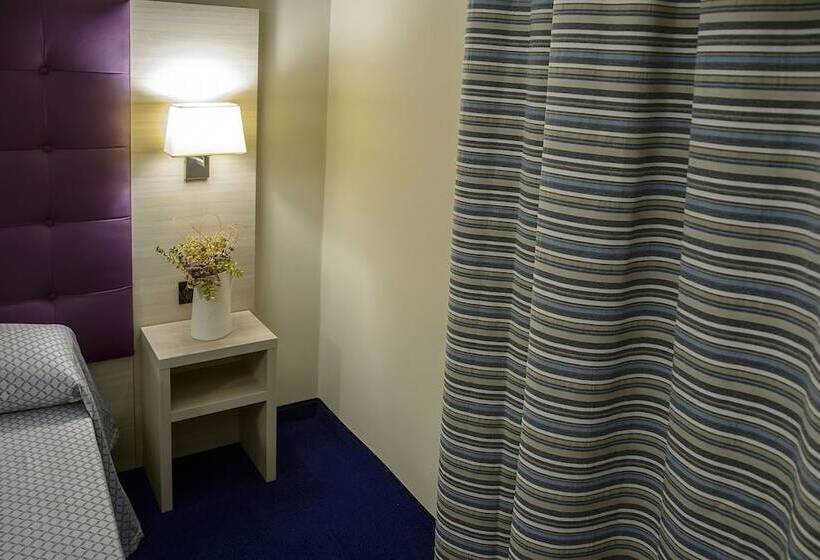 غرفة قياسية فردية, Torino Porta Susa