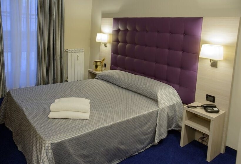 غرفة قياسية ثلاثية, Torino Porta Susa